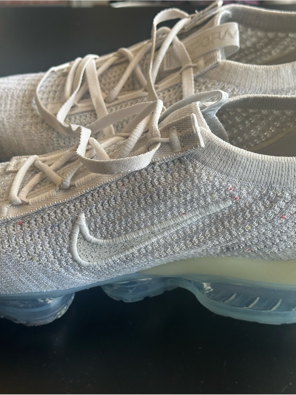 Nike Air Vapormax Flyknit women’s 8.5 - Picture 16 of 16